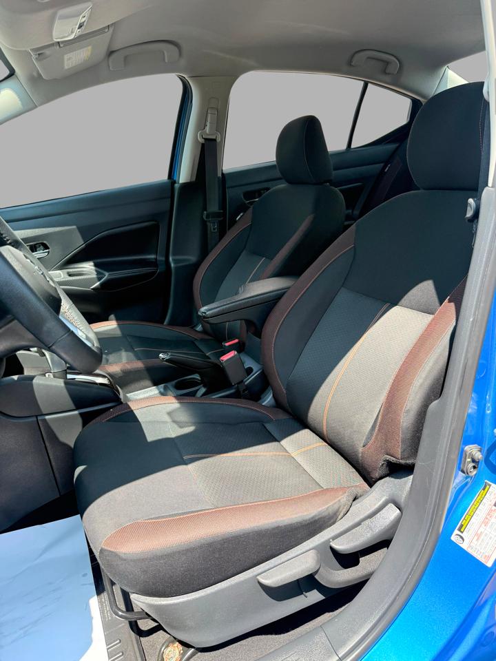 Nissan Versa SR CVT 2022