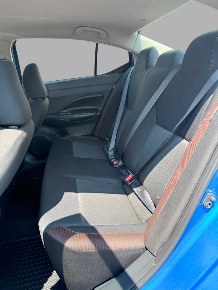 Nissan Versa SR CVT 2022