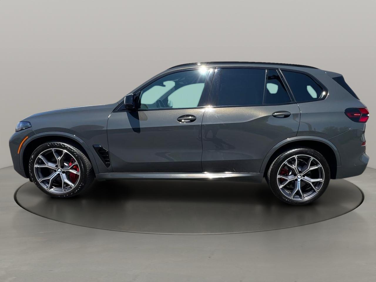 BMW X5 M60i Sports Activity Vehicle 2024