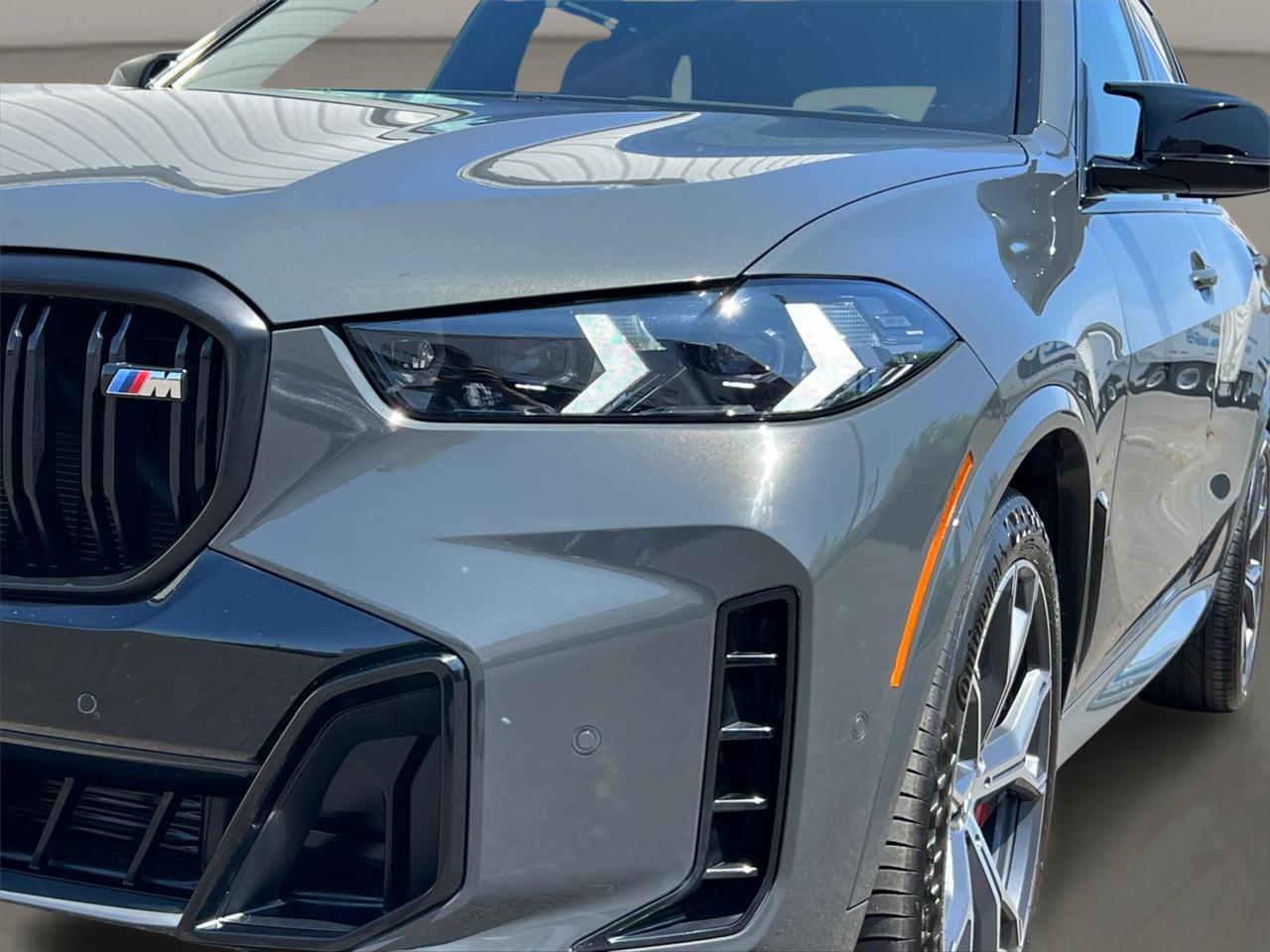 BMW X5 M60i Sports Activity Vehicle 2024