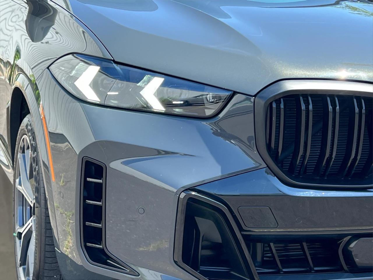 BMW X5 M60i Sports Activity Vehicle 2024