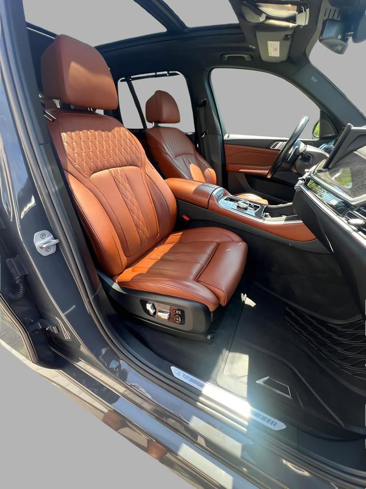 BMW X5 M60i Sports Activity Vehicle 2024