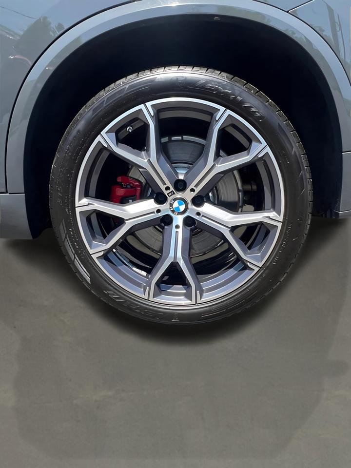 BMW X5 M60i Sports Activity Vehicle 2024