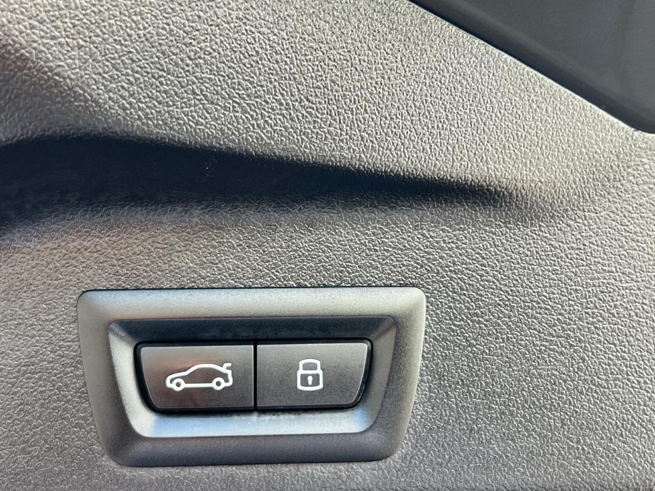 BMW X5 M60i Sports Activity Vehicle 2024