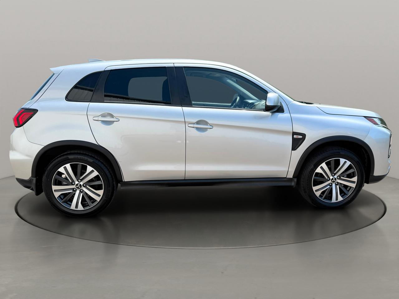 Mitsubishi Outlander Sport ES 2.0 CVT 2022