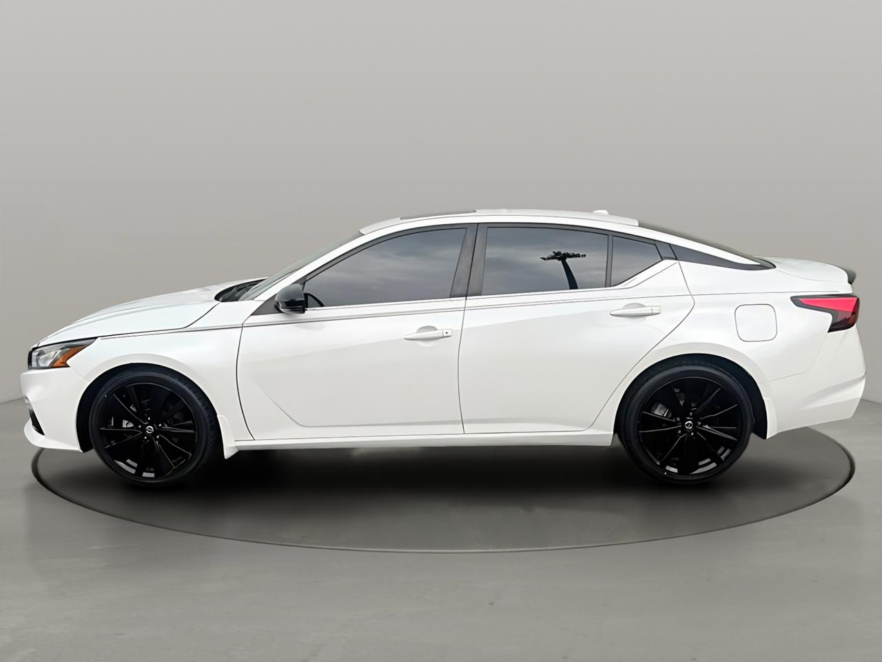 Nissan Altima 2.5 SR Sedan 2022