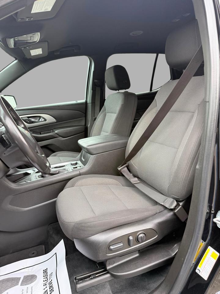 Chevrolet Traverse FWD 4dr LT Cloth w/1LT 2022