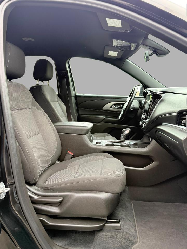 Chevrolet Traverse FWD 4dr LT Cloth w/1LT 2022