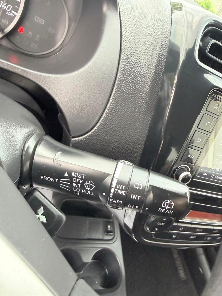 Mitsubishi Mirage Carbonite Edition CVT 2021