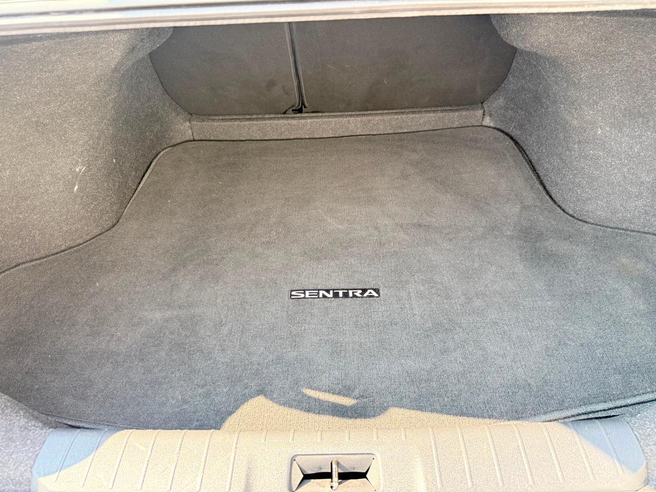 Nissan Sentra SV CVT 2020