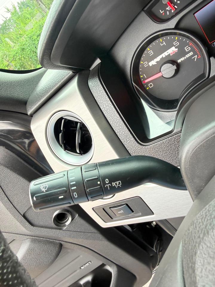 Ford F-150 4WD SuperCrew 145" SVT Raptor 2014