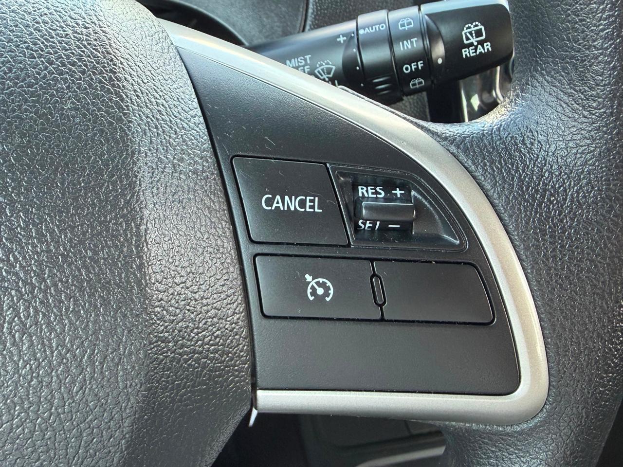 Mitsubishi Mirage ES CVT 2024