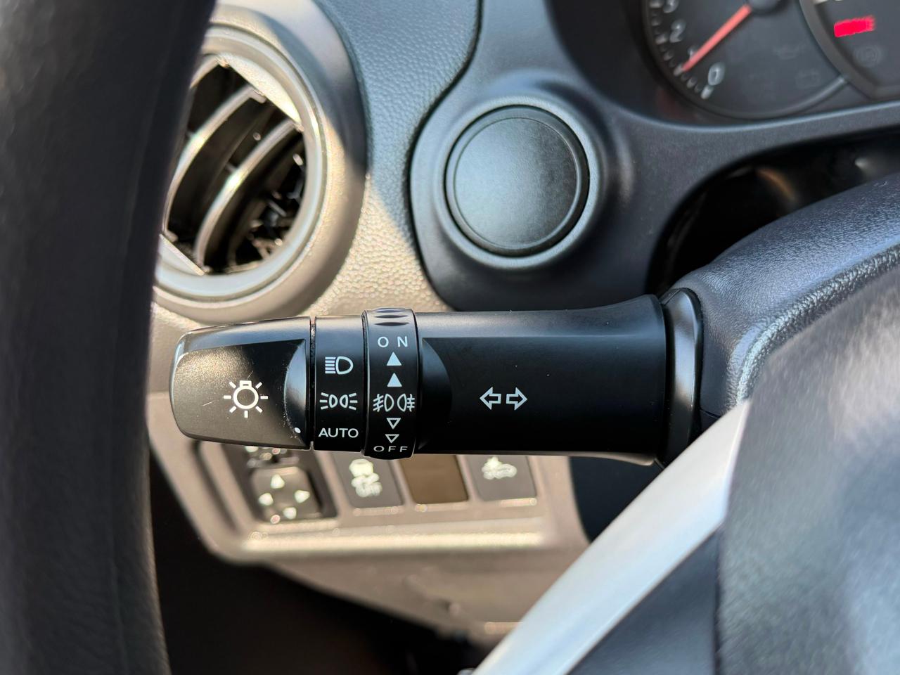 Mitsubishi Mirage ES CVT 2024