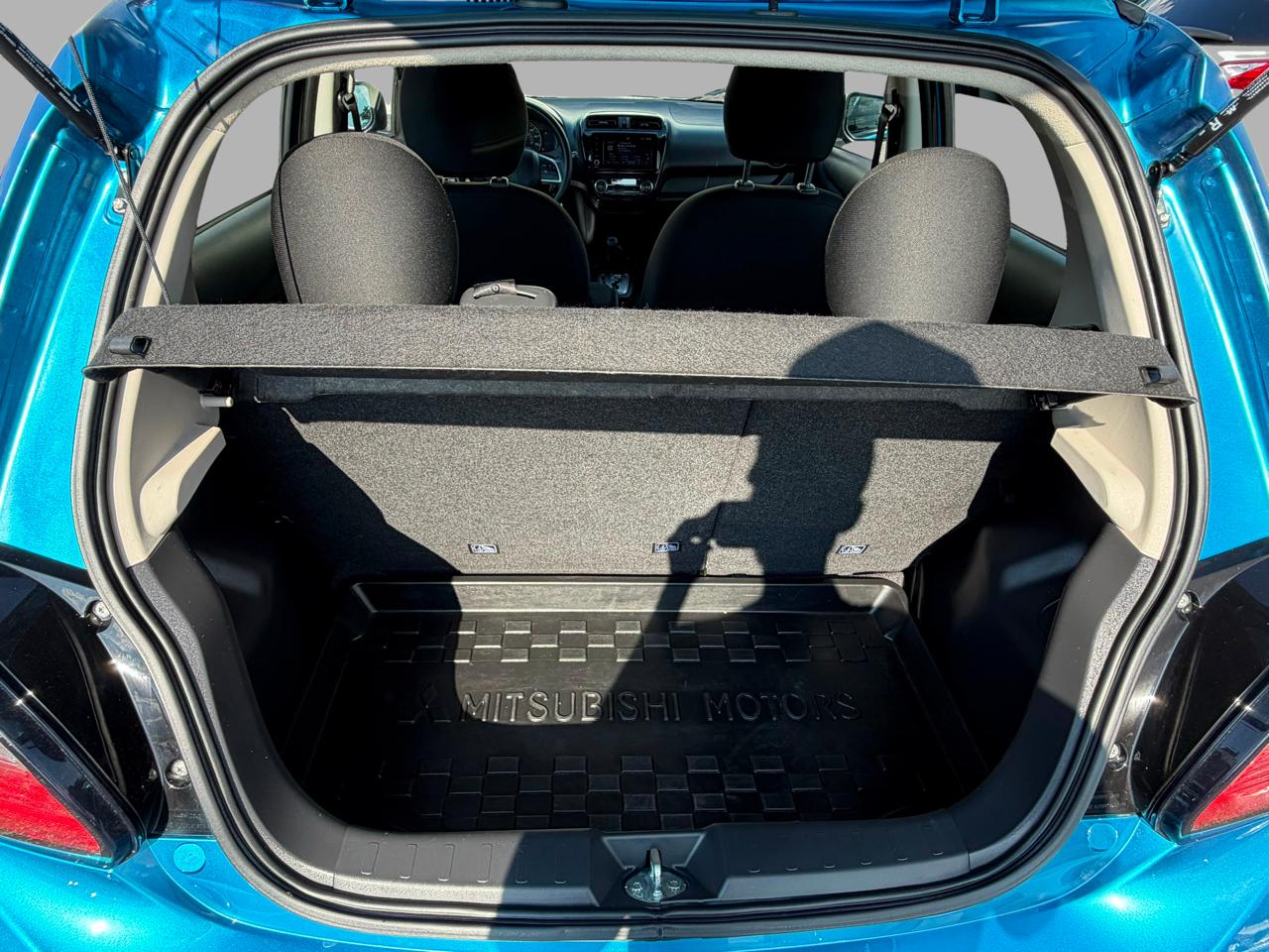 Mitsubishi Mirage ES CVT 2024