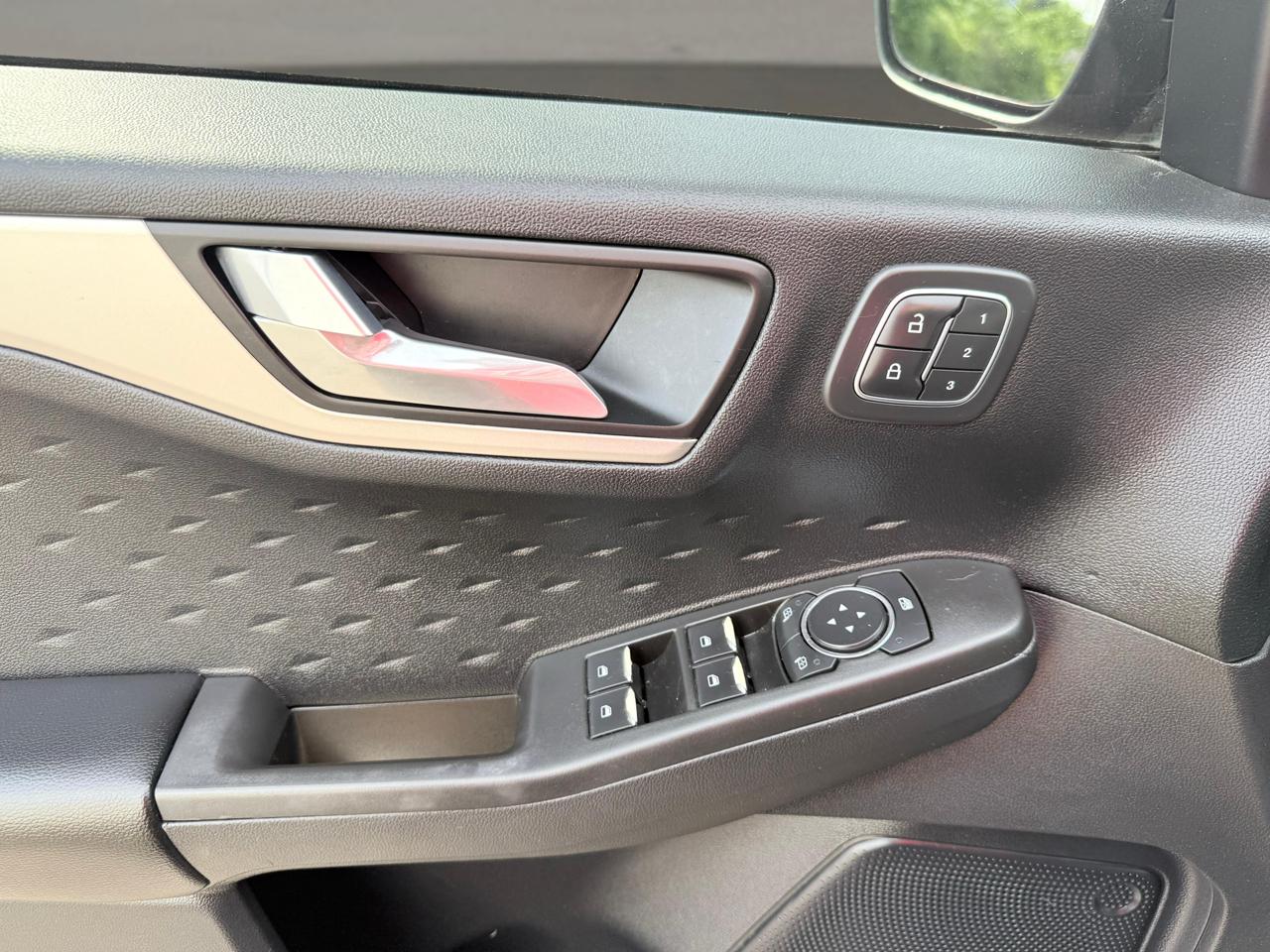 Ford Escape SEL FWD 2020