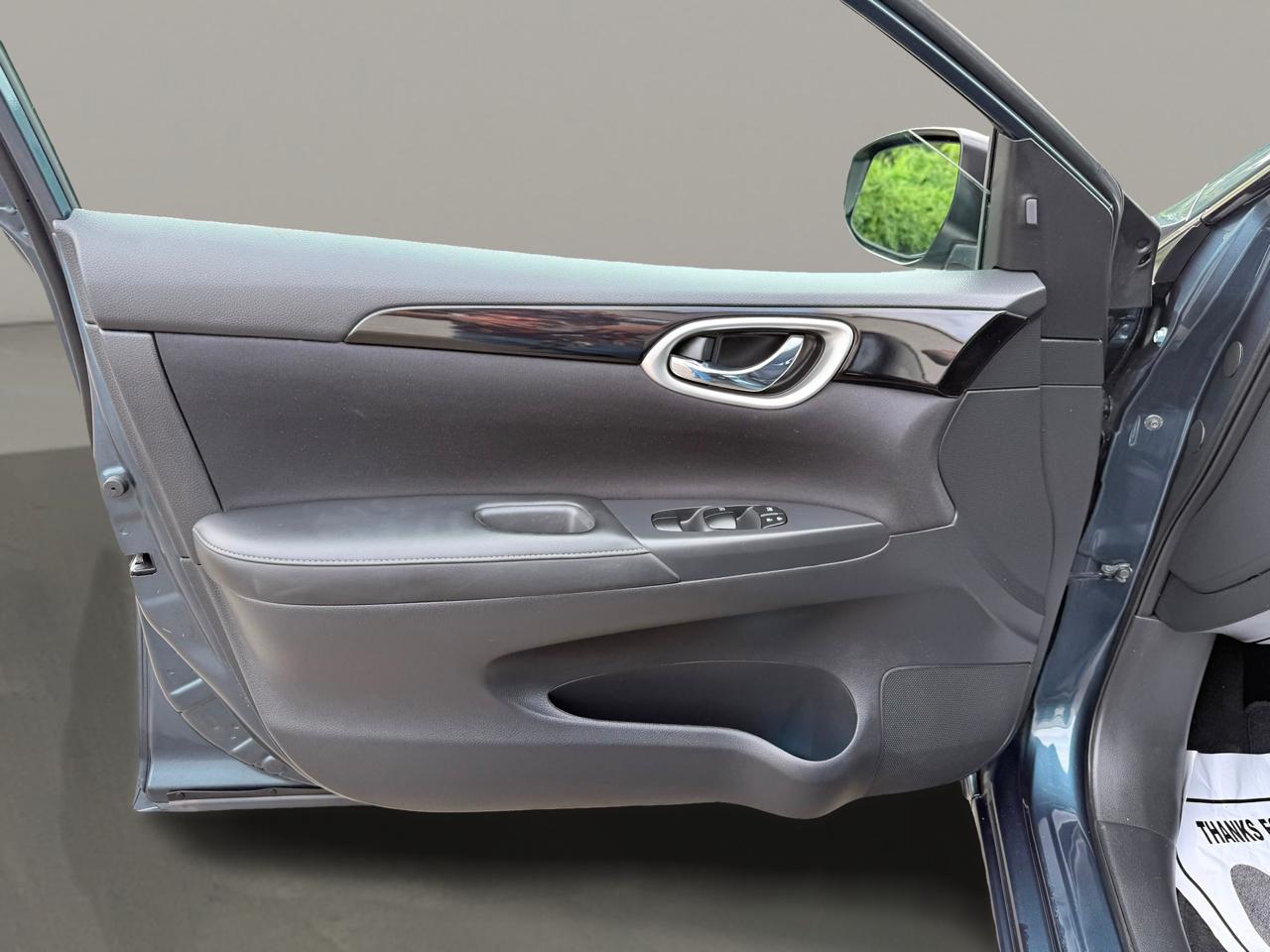 Nissan Sentra SV CVT 2017
