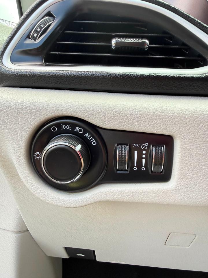 Chrysler Voyager LXI FWD 2021