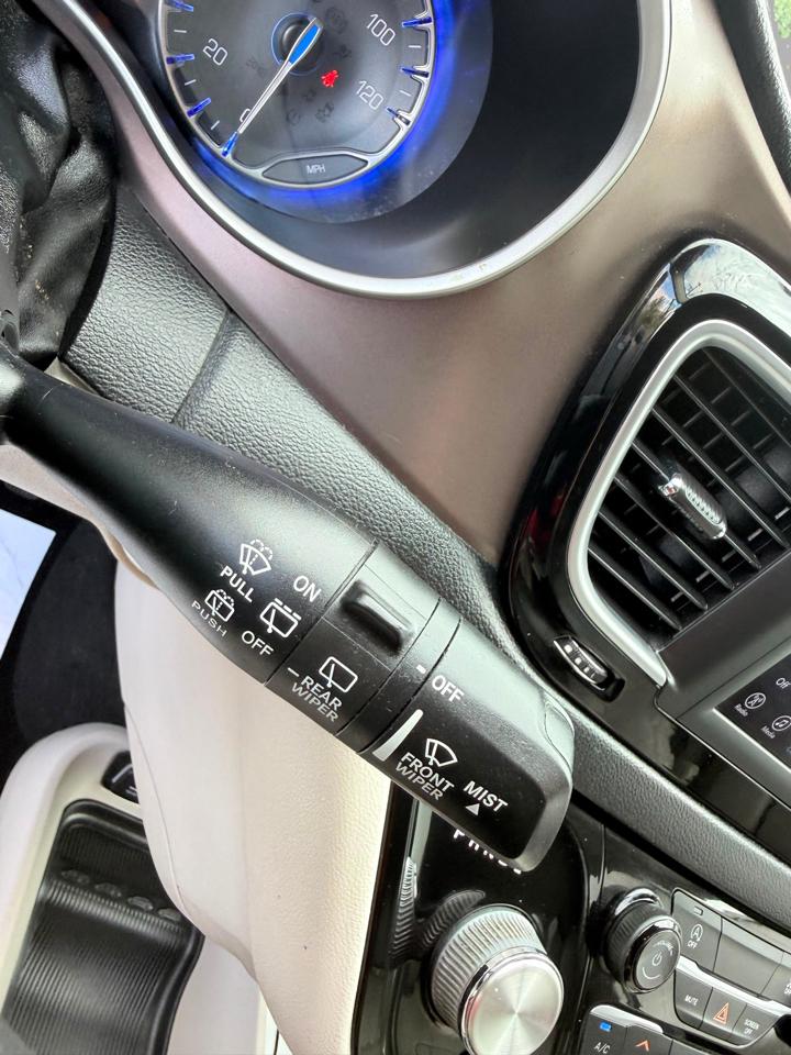 Chrysler Voyager LXI FWD 2021