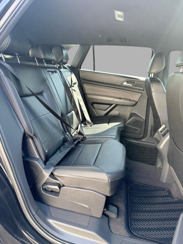 Volkswagen Atlas Cross Sport 3.6L V6 SE w/Technology FWD 2023