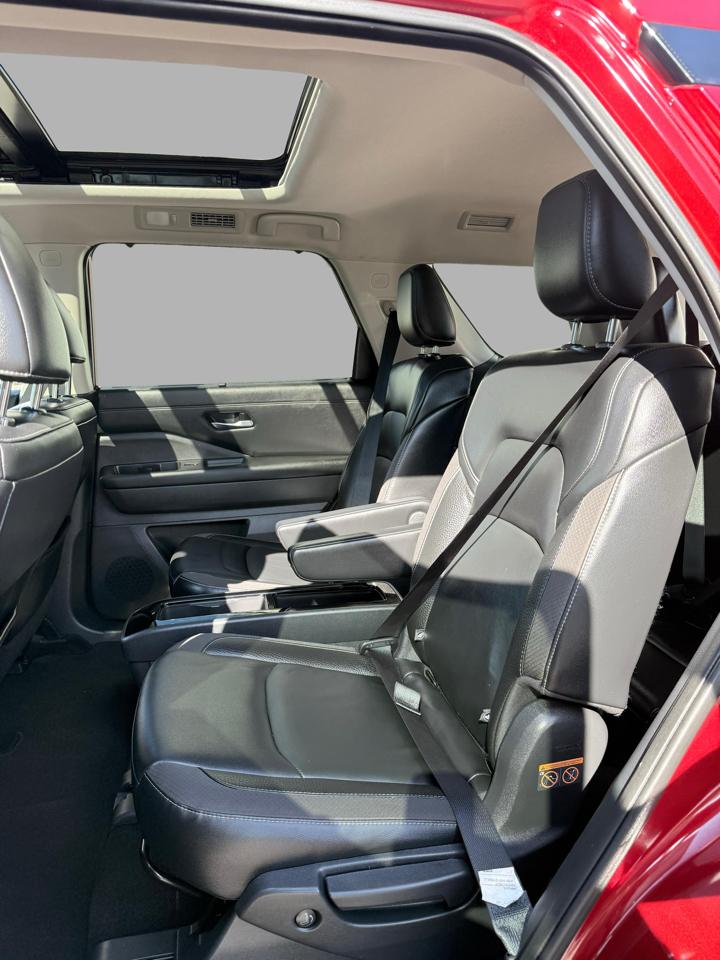 Nissan Pathfinder SL 4WD 2023