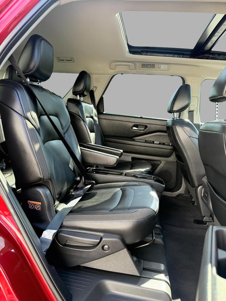 Nissan Pathfinder SL 4WD 2023