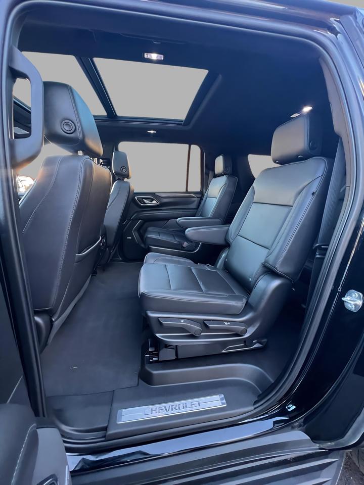 Chevrolet Suburban 4WD 4dr LT 2022