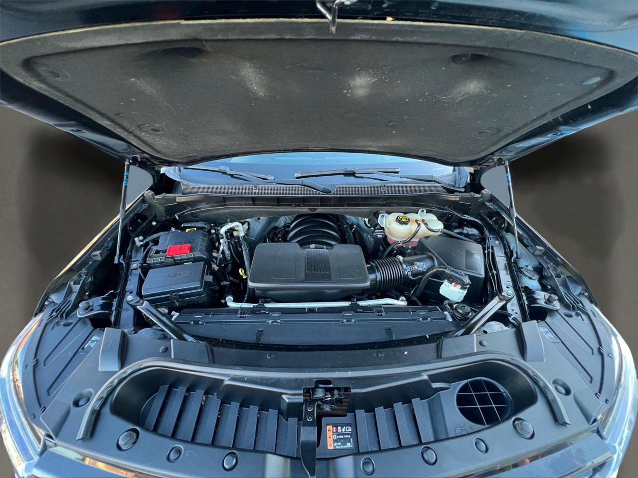 Chevrolet Suburban 4WD 4dr LT 2022