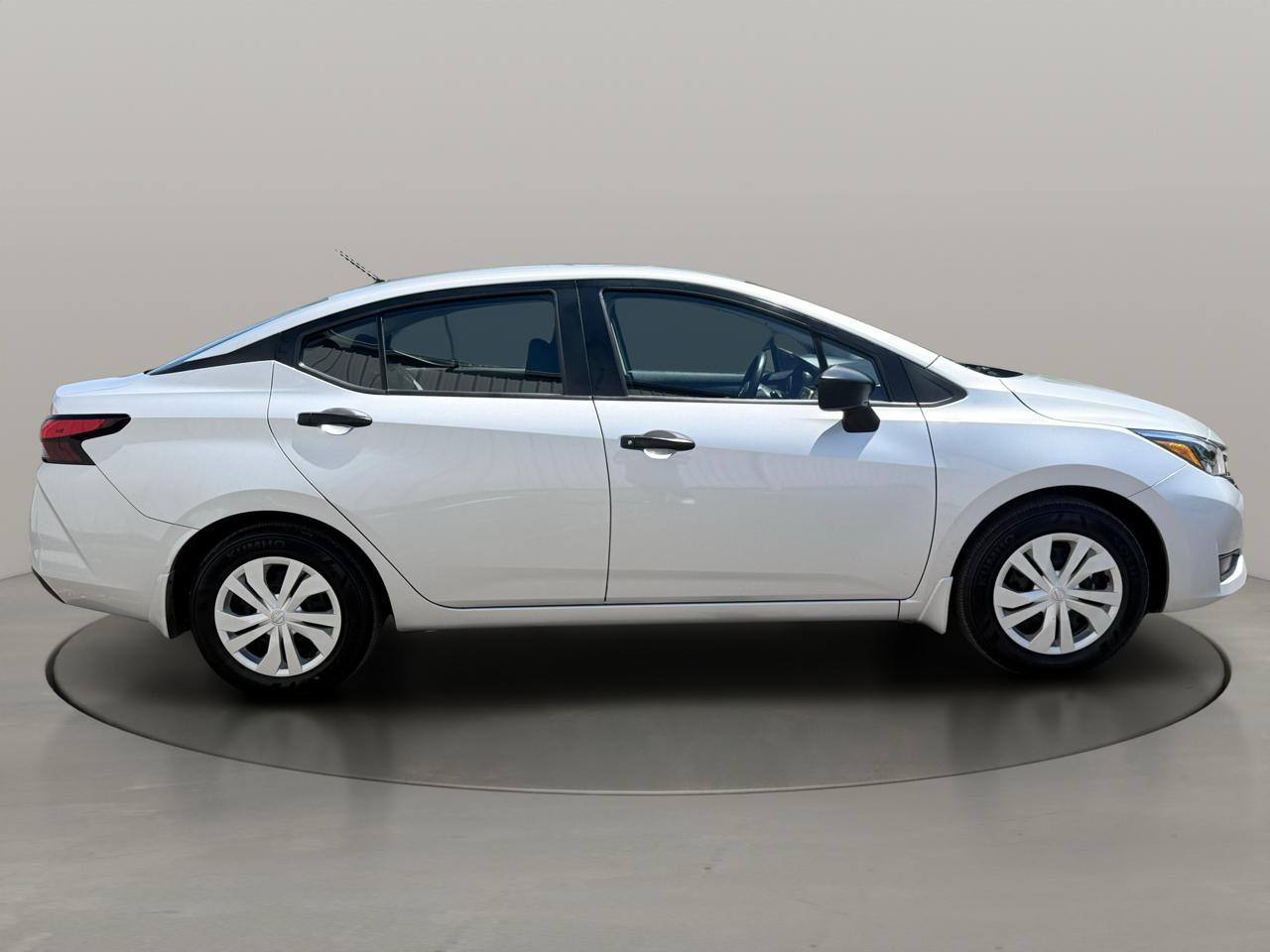 Nissan Versa S CVT 2025