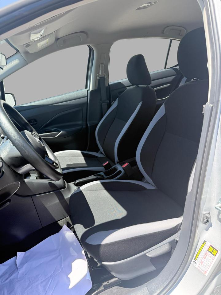 Nissan Versa S CVT 2025