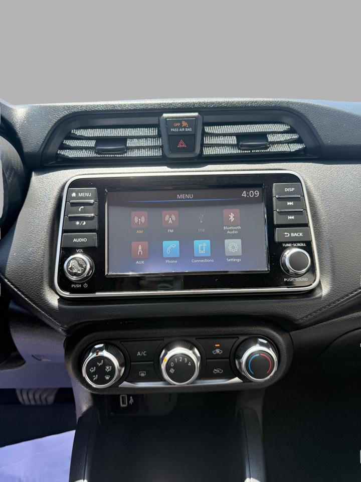 Nissan Versa S CVT 2025