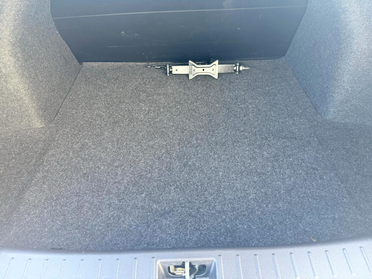 Nissan Versa S CVT 2025