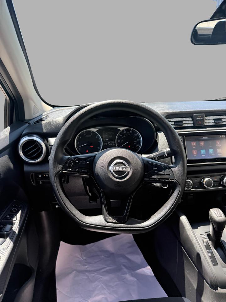 Nissan Versa S CVT 2025