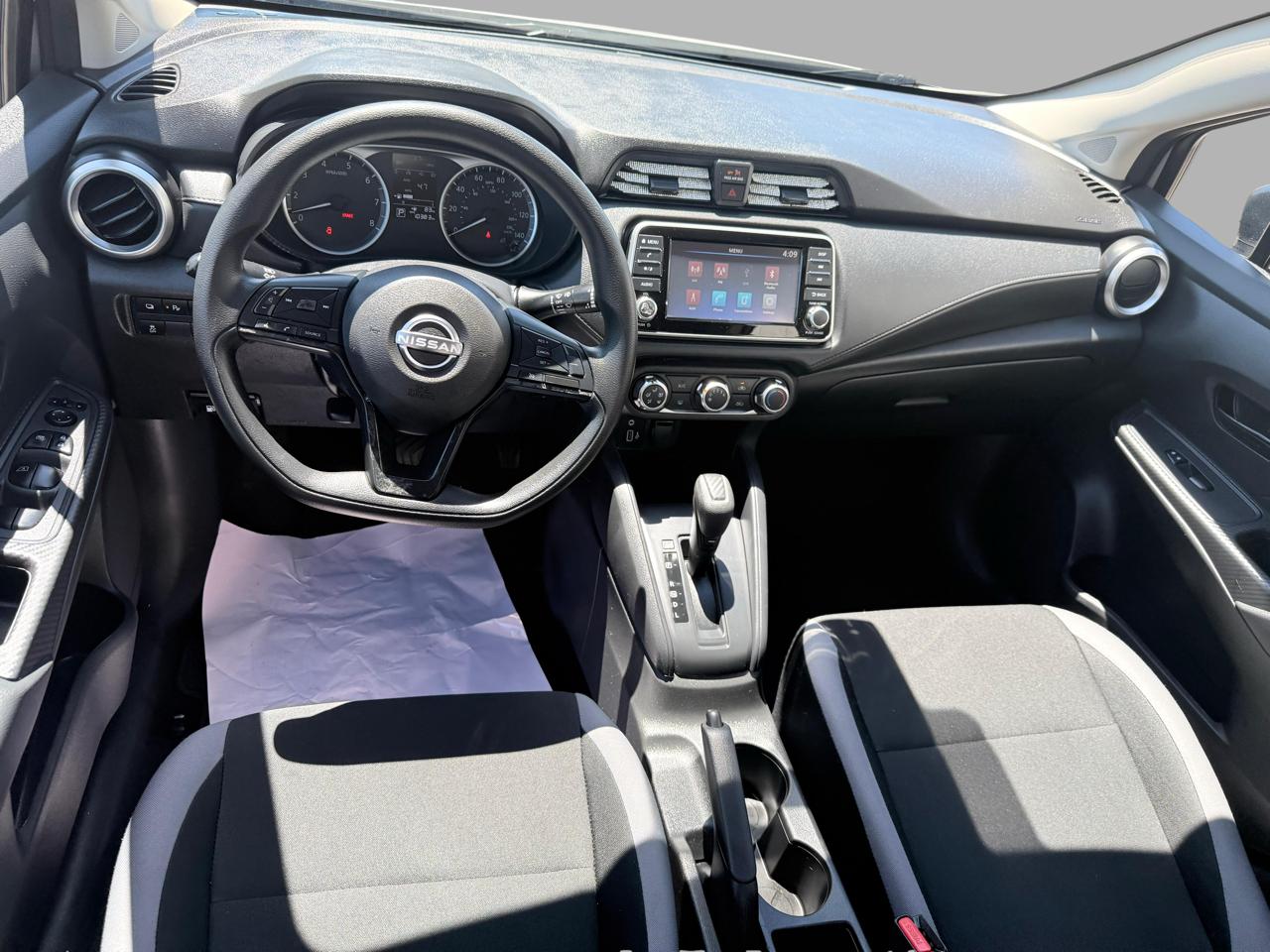 Nissan Versa S CVT 2025