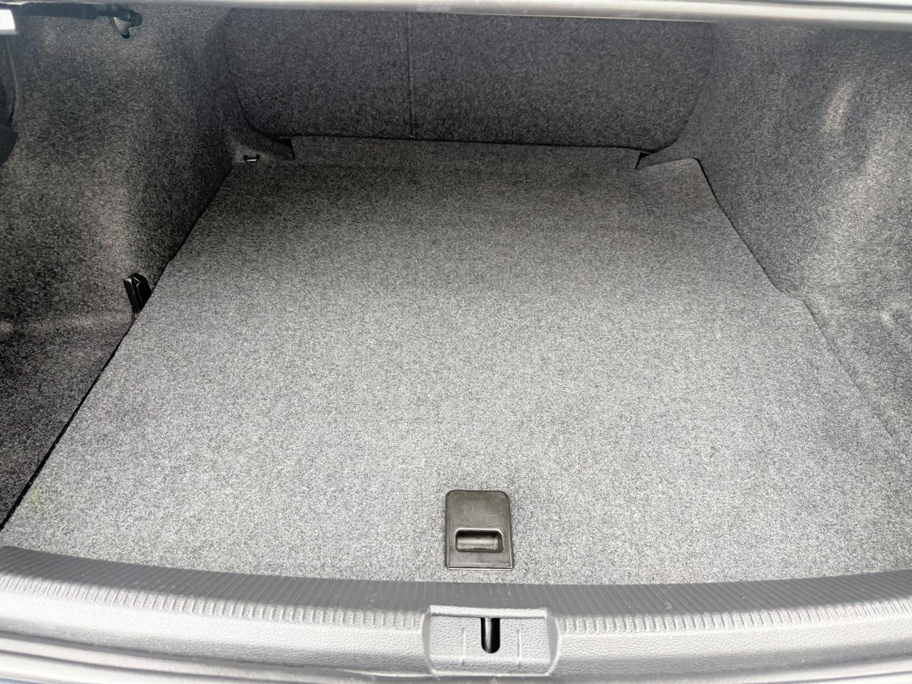 Volkswagen Passat 4dr Sdn 1.8T Auto S 2015