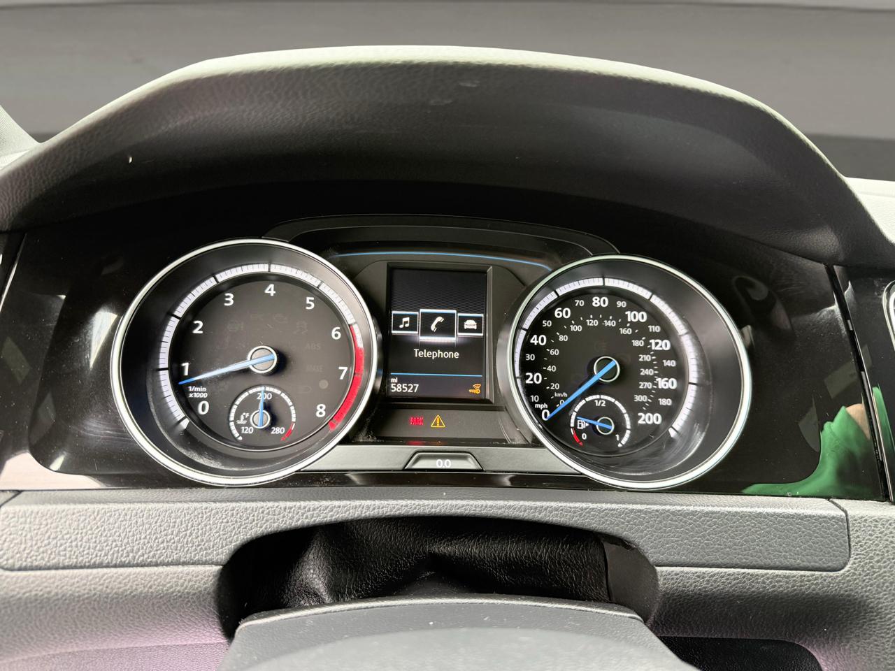 Volkswagen Golf R 4-Door Manual w/DCC/Nav 2017