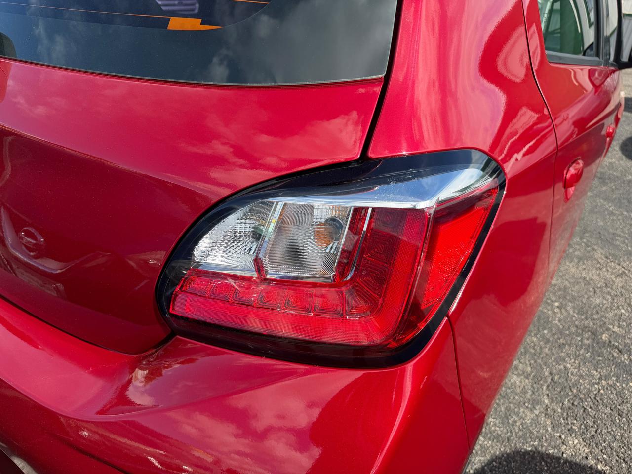 Mitsubishi Mirage ES CVT 2024