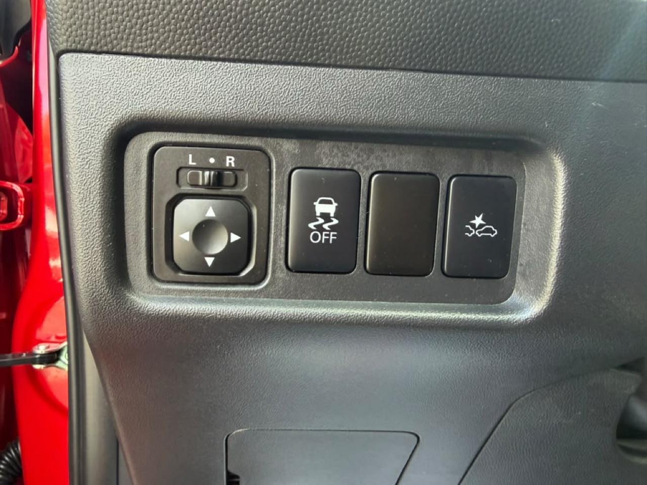 Mitsubishi Mirage ES CVT 2024