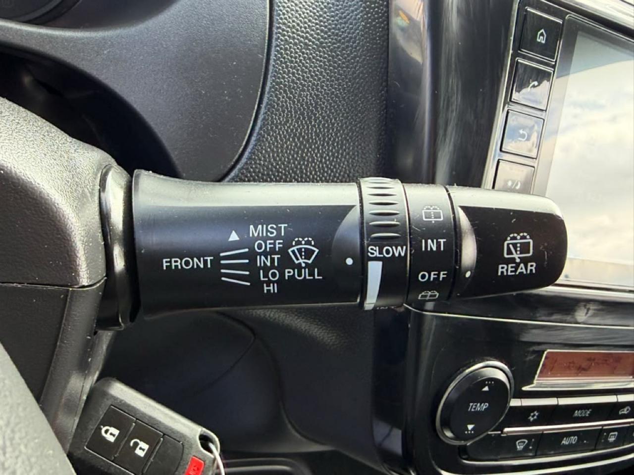 Mitsubishi Mirage ES CVT 2024
