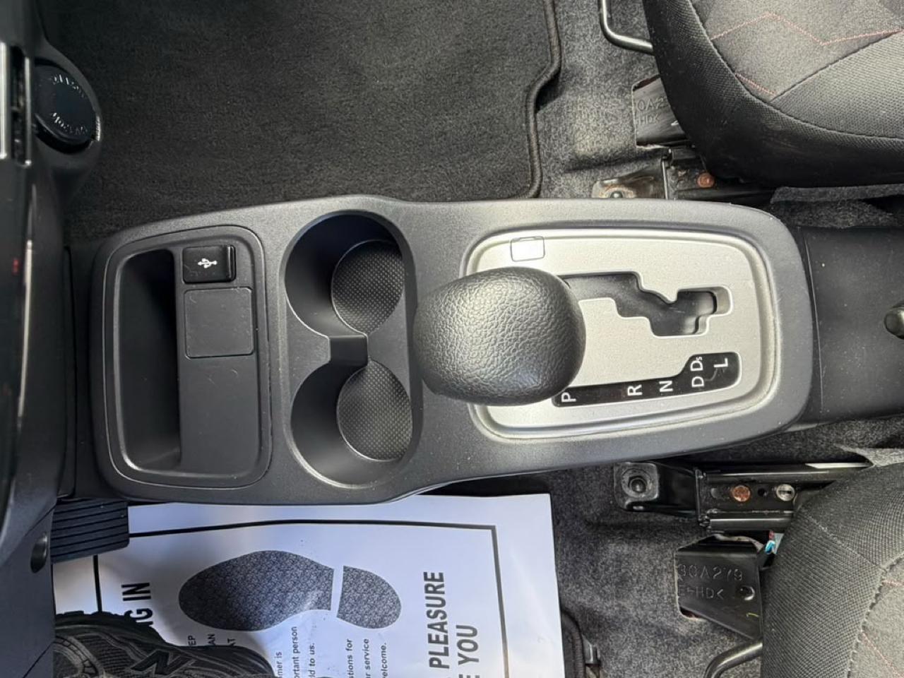 Mitsubishi Mirage ES CVT 2024