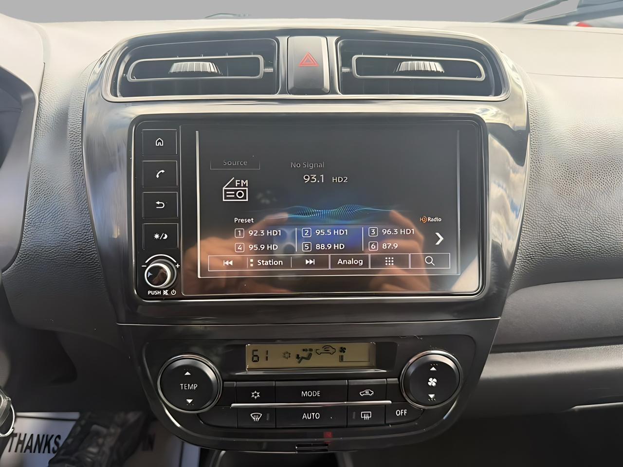 Mitsubishi Mirage ES CVT 2024