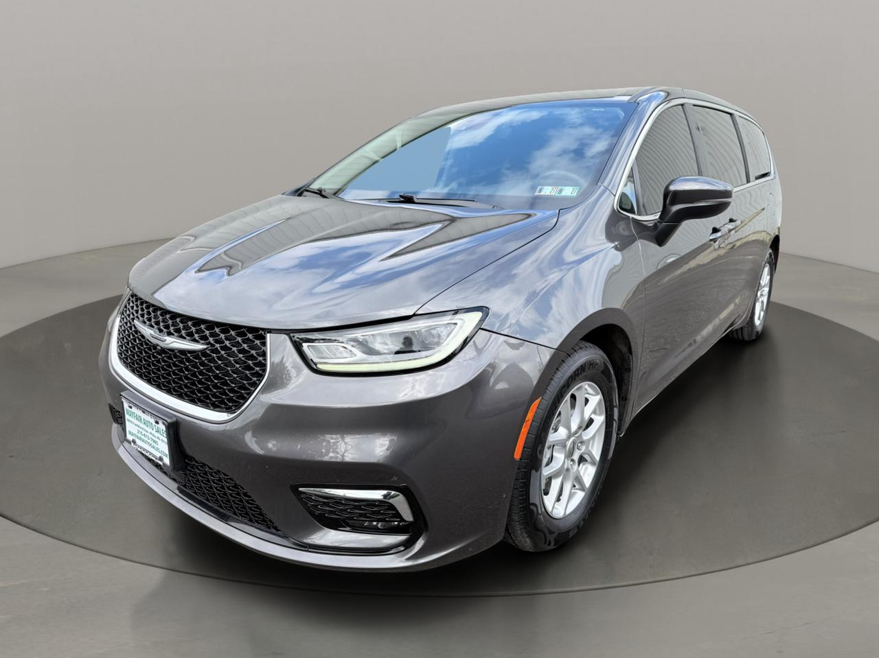 Chrysler Pacifica Touring L FWD 2023