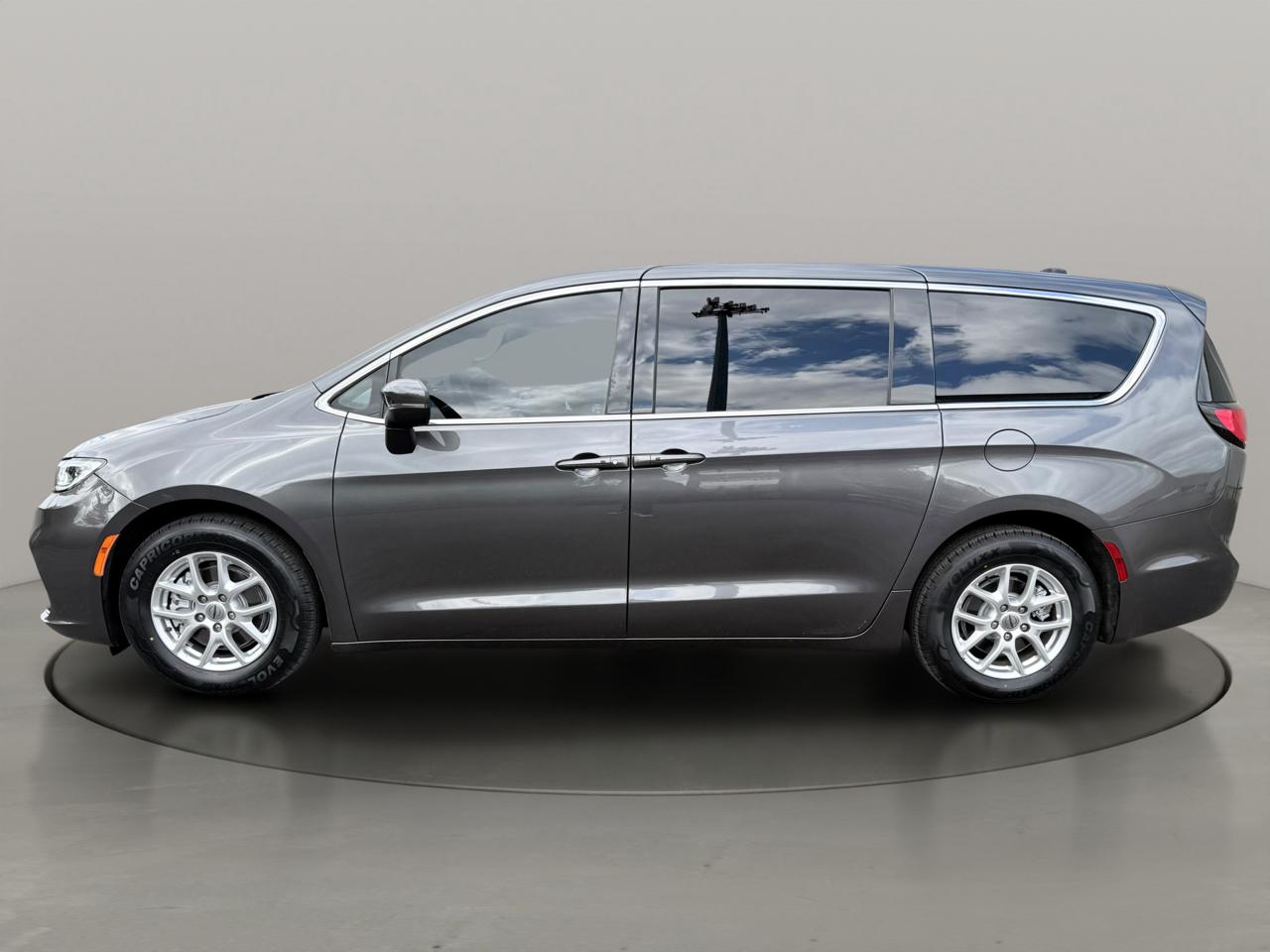 Chrysler Pacifica Touring L FWD 2023