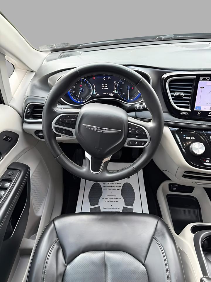 Chrysler Pacifica Touring L FWD 2023