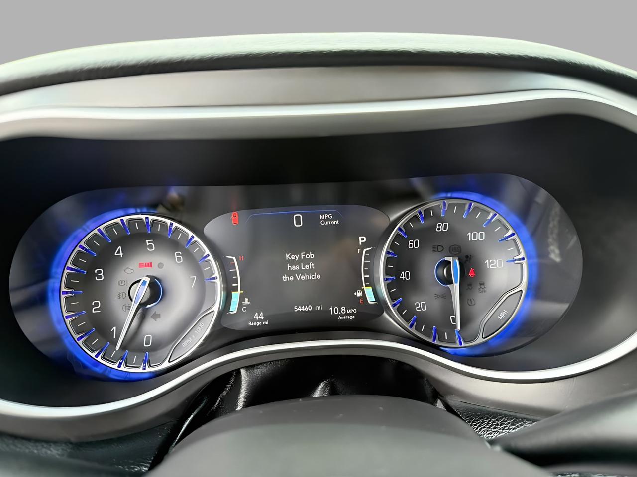 Chrysler Pacifica Touring L FWD 2023
