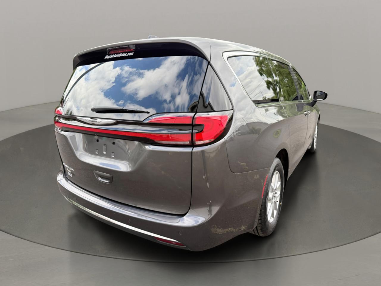 Chrysler Pacifica Touring L FWD 2023