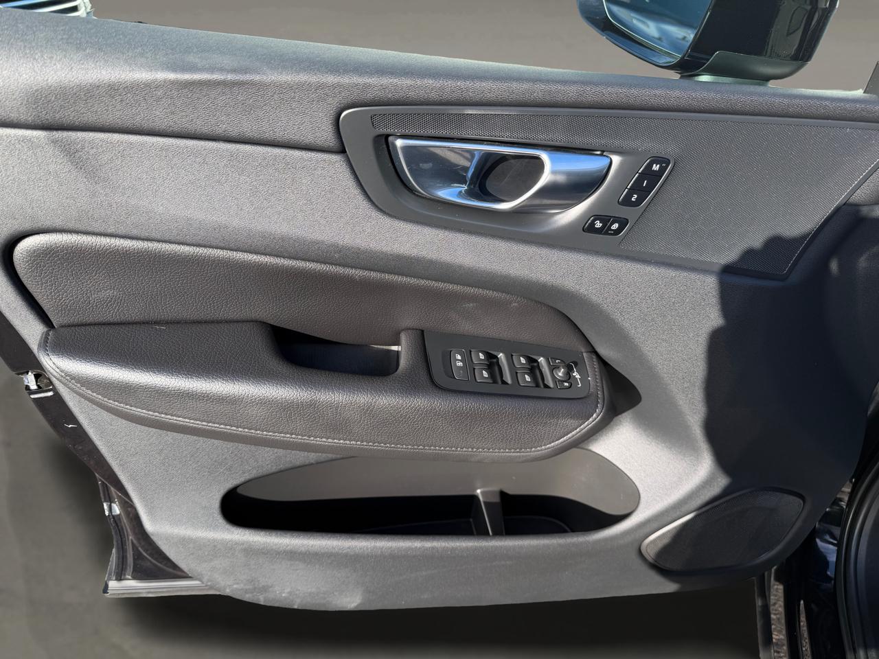 Volvo XC60 B5 AWD Momentum 2022