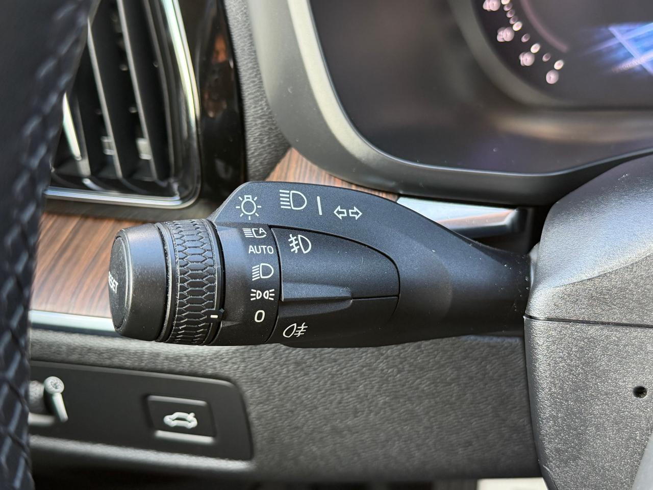 Volvo XC60 B5 AWD Momentum 2022