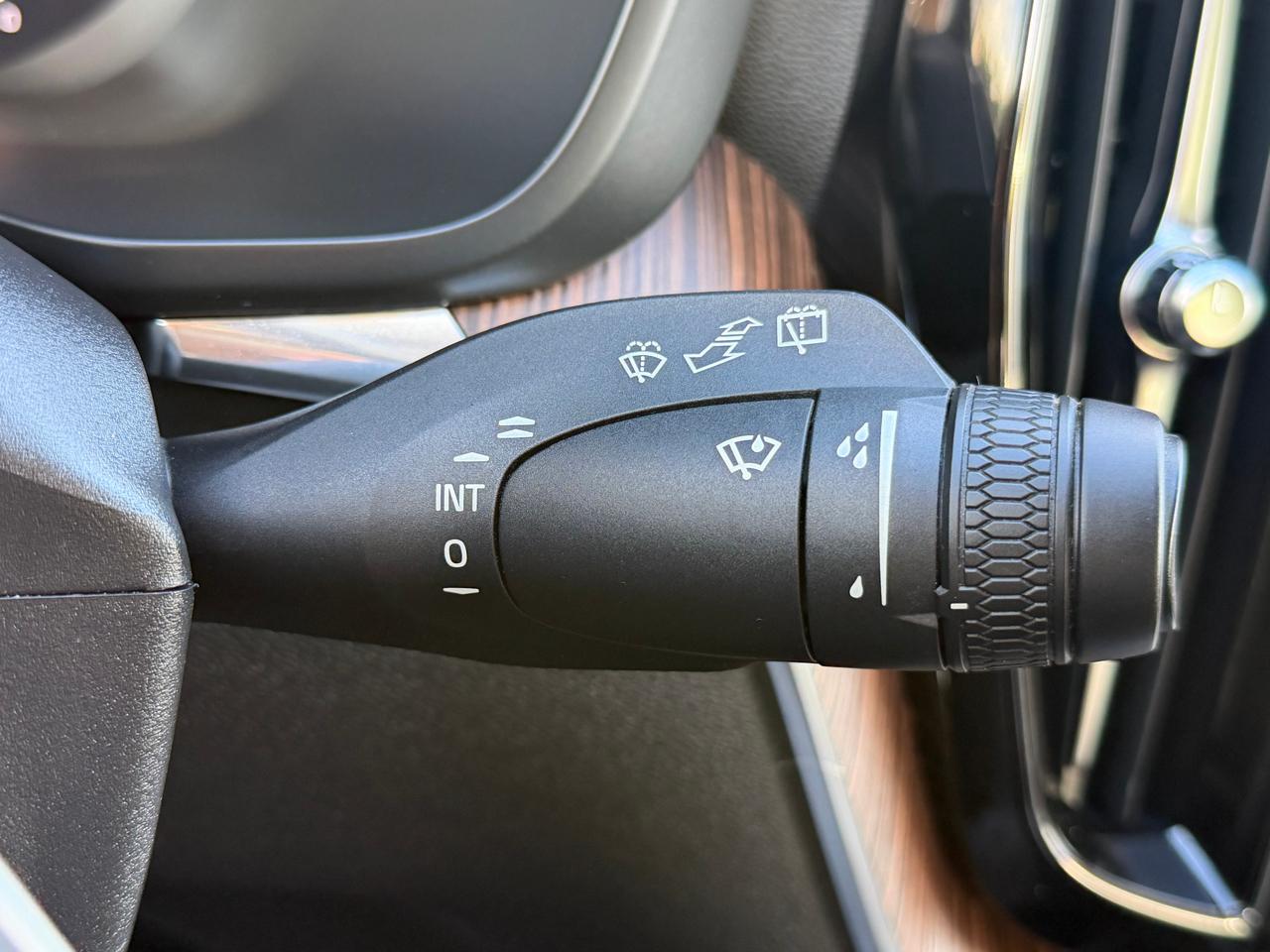 Volvo XC60 B5 AWD Momentum 2022