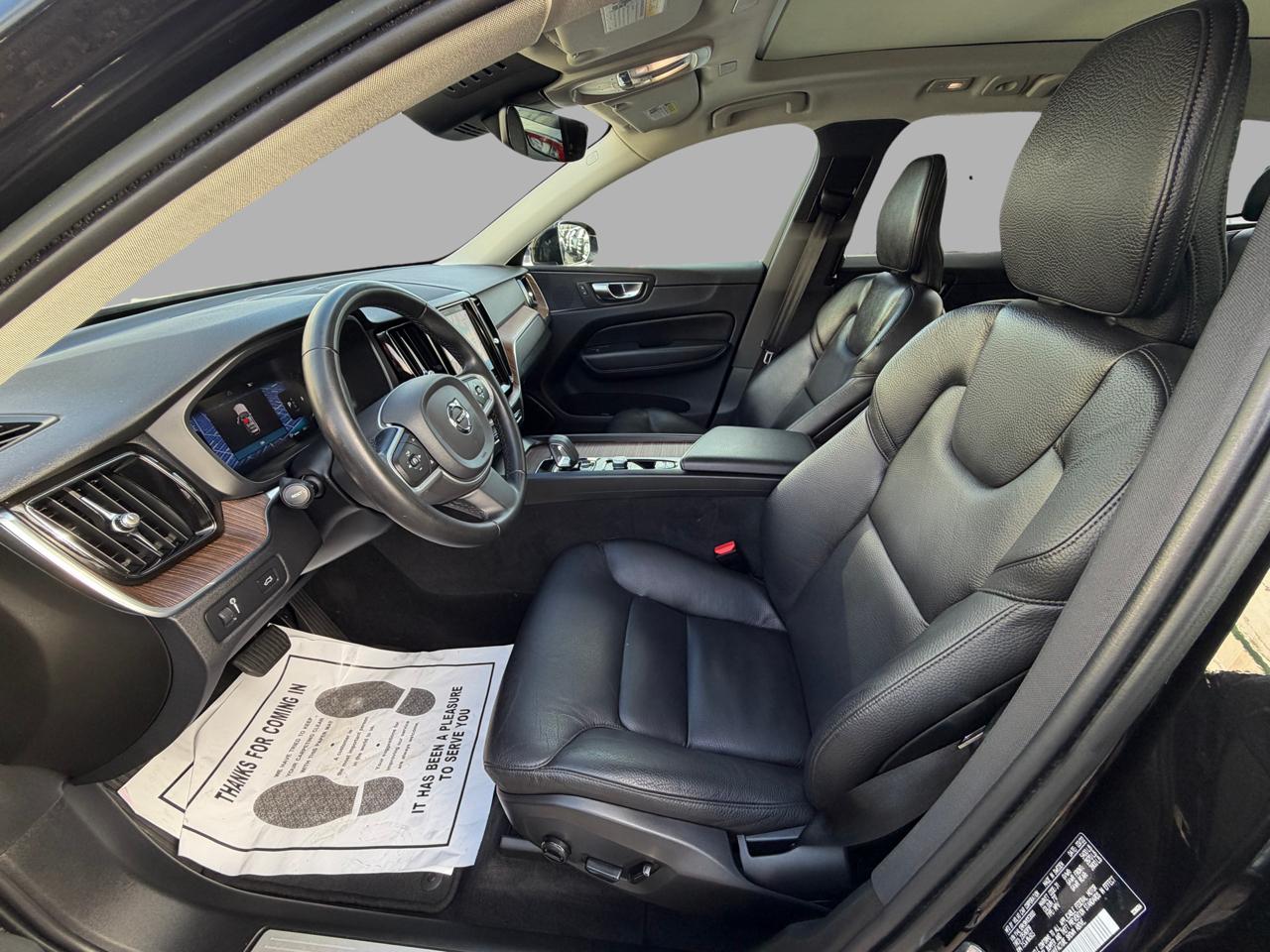Volvo XC60 B5 AWD Momentum 2022