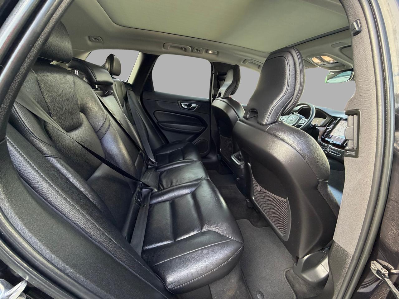 Volvo XC60 B5 AWD Momentum 2022